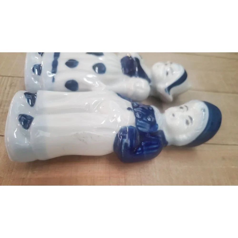 Small Pair of Figurines, Dutch Boy & Girl, Blue & White 3 3/4